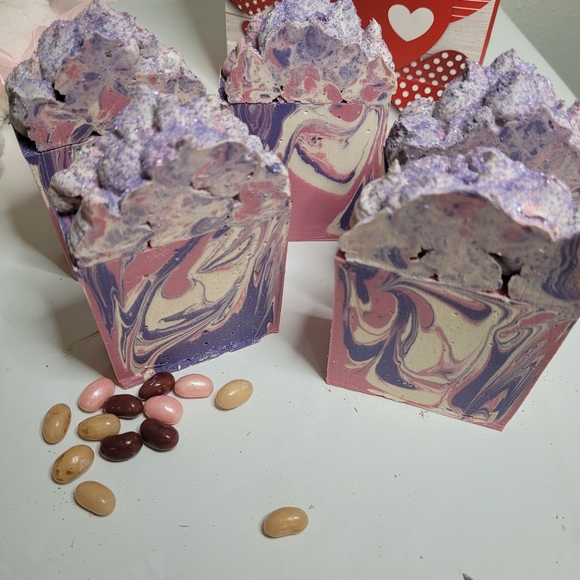 Handmade Soap 2 large bars lilac scent - Picture 3 of 16